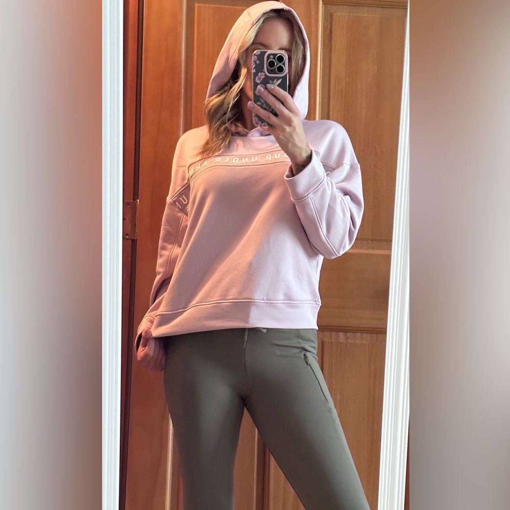 Women’s Size XS Under Armour Loose Fit Hoodie